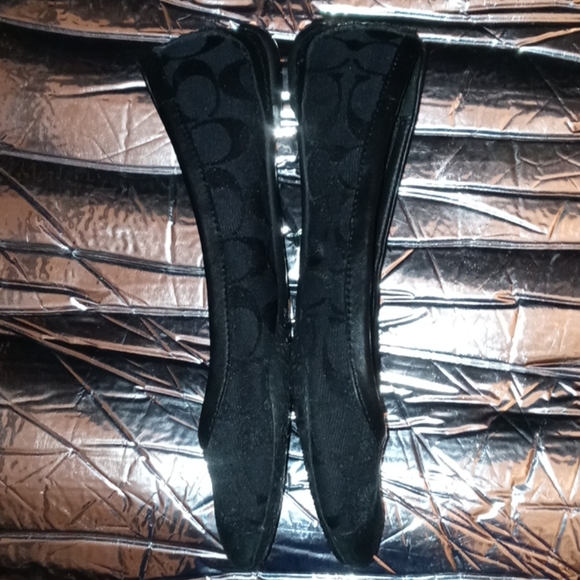 Last chance Sale! COACH, size 6.5, black flats - Picture 2 of 4